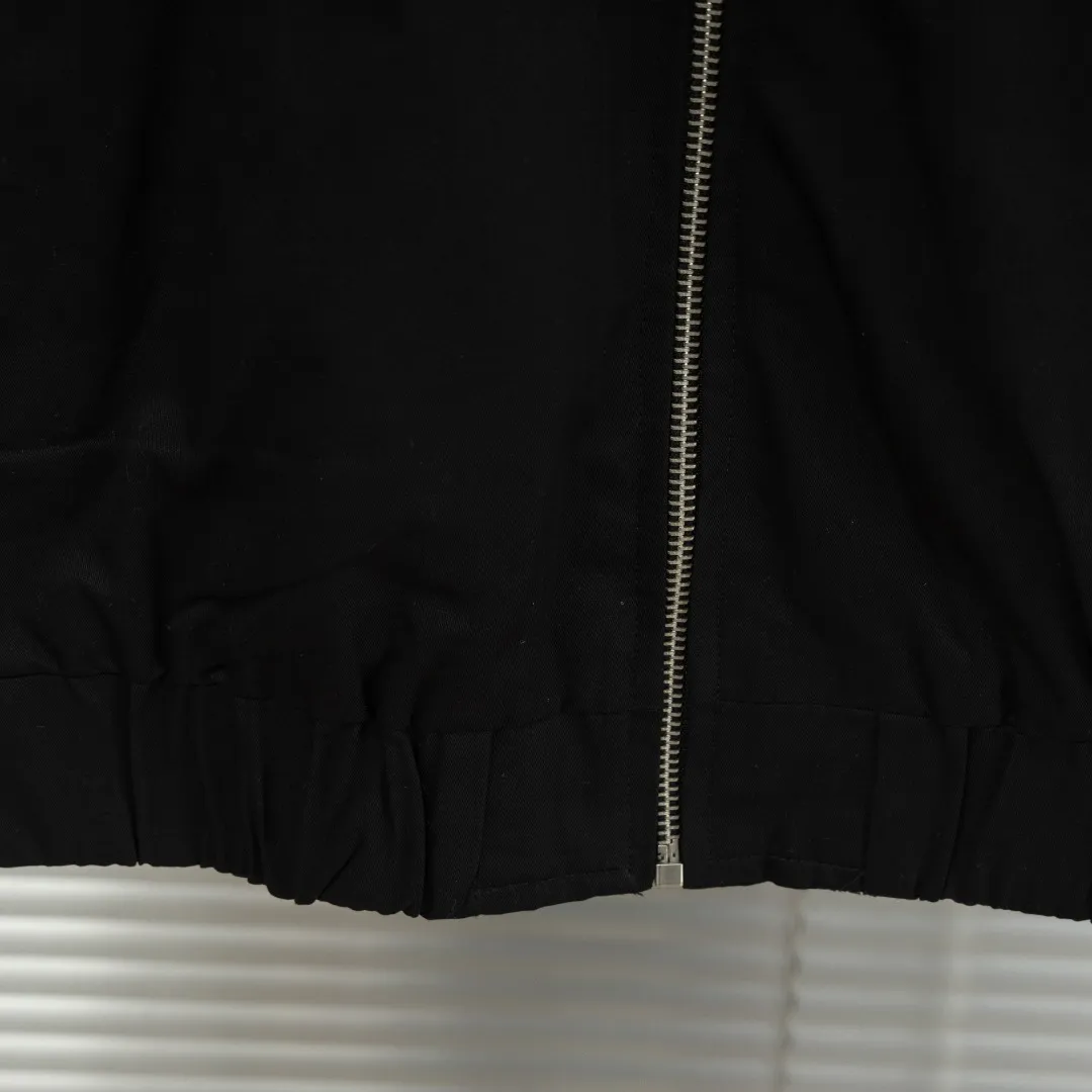 P490 top version (different currencies) You can scan the QR code to enter the official website. Style: Ralph Lauren POLO Ralph Lauren original open molded small label embroidery reversible old money style jacket Color: Picture color Size: S-XL Fabric: Woven Accessories: Full set of customized accessories No gender distinction, same style for men and women